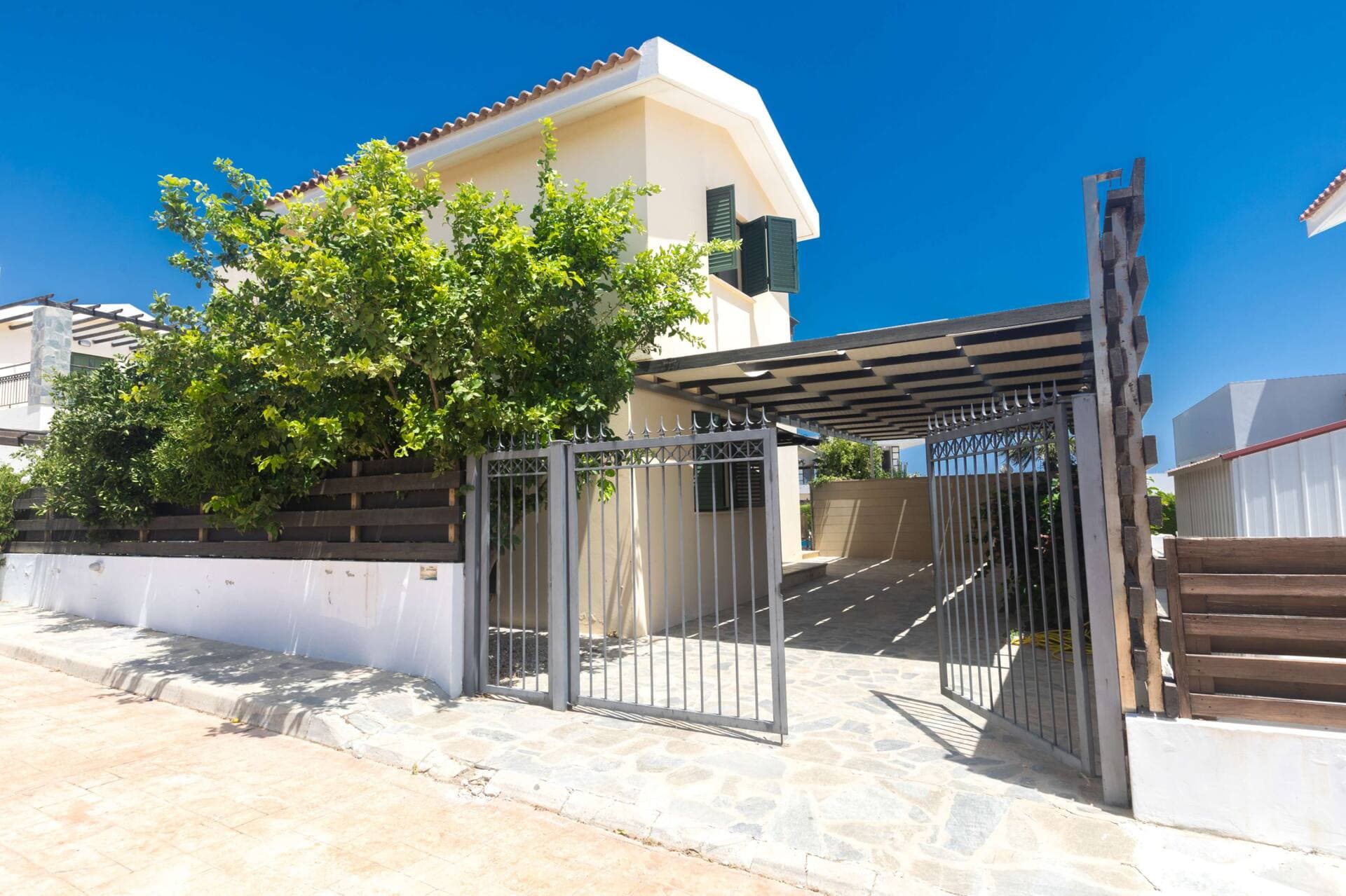 Villa Elyse - 3 bedroom villa in Cape Greco, Famagusta, Cyprus - photo 3