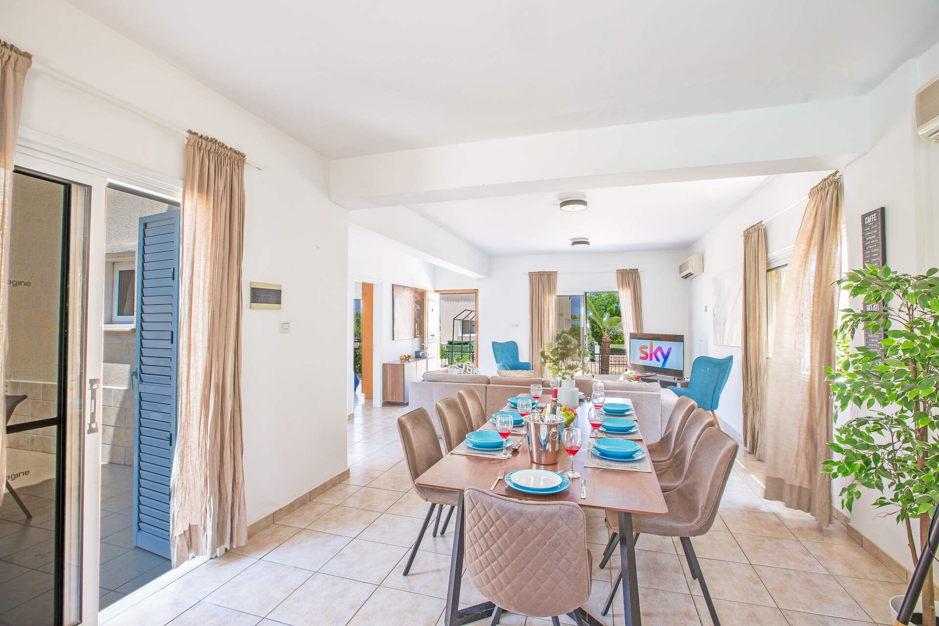 Villa Dora - 4 bedroom villa in Fig Tree Bay, Famagusta, Cyprus - photo 12