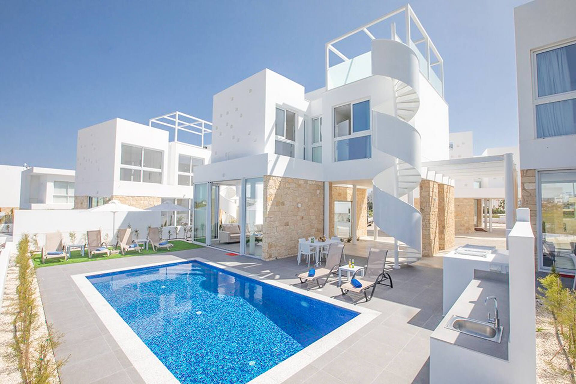 Villa Mirage - 3 bedroom villa in Pernera, Famagusta, Cyprus - photo 1