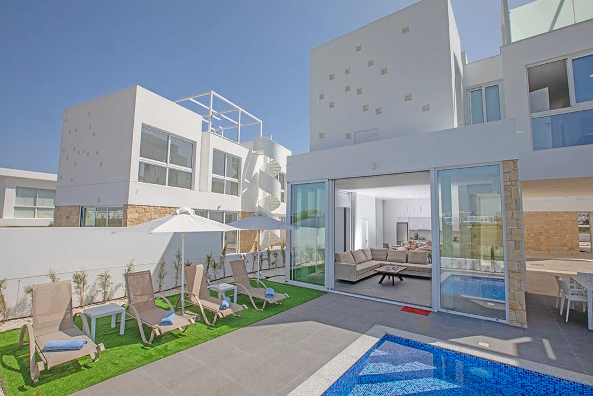 Villa Mirage - 3 bedroom villa in Pernera, Famagusta, Cyprus - photo 2