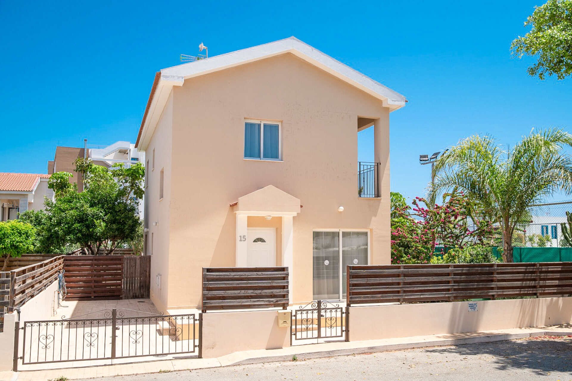 Villa Quinn - 3 bedroom villa in Konnos Bay, Famagusta, Cyprus - photo 2