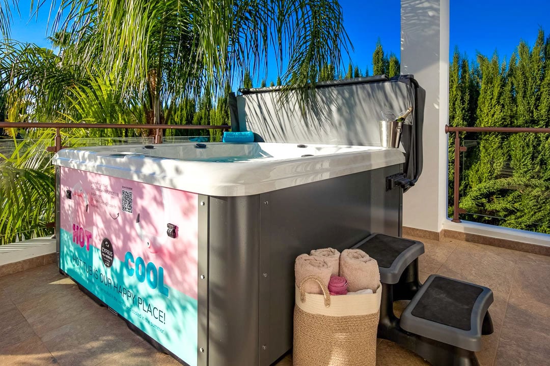 Back Garden Jacuzzi