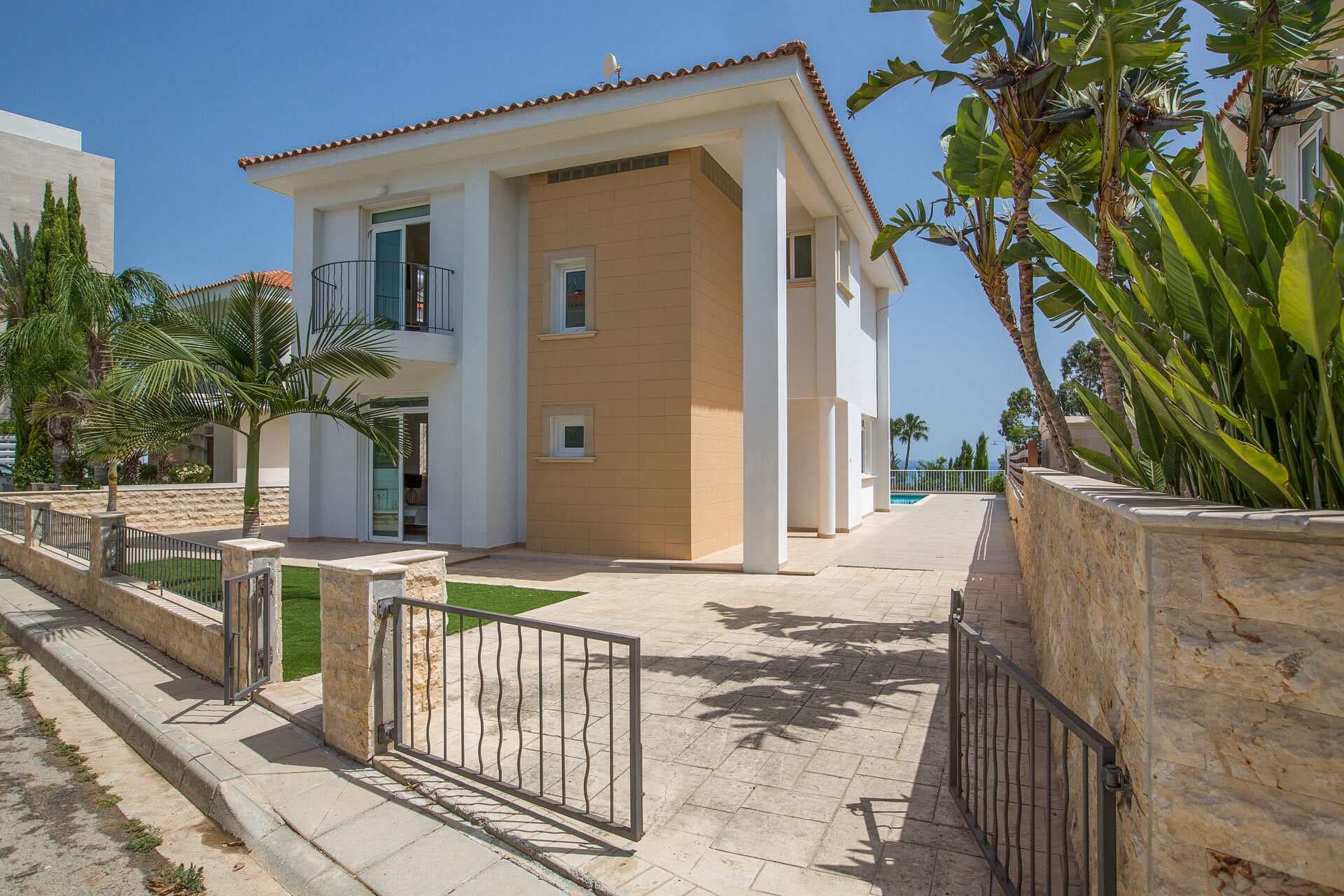 Villa Almara - 4 bedroom villa in Fig Tree Bay, Famagusta, Cyprus - photo 4