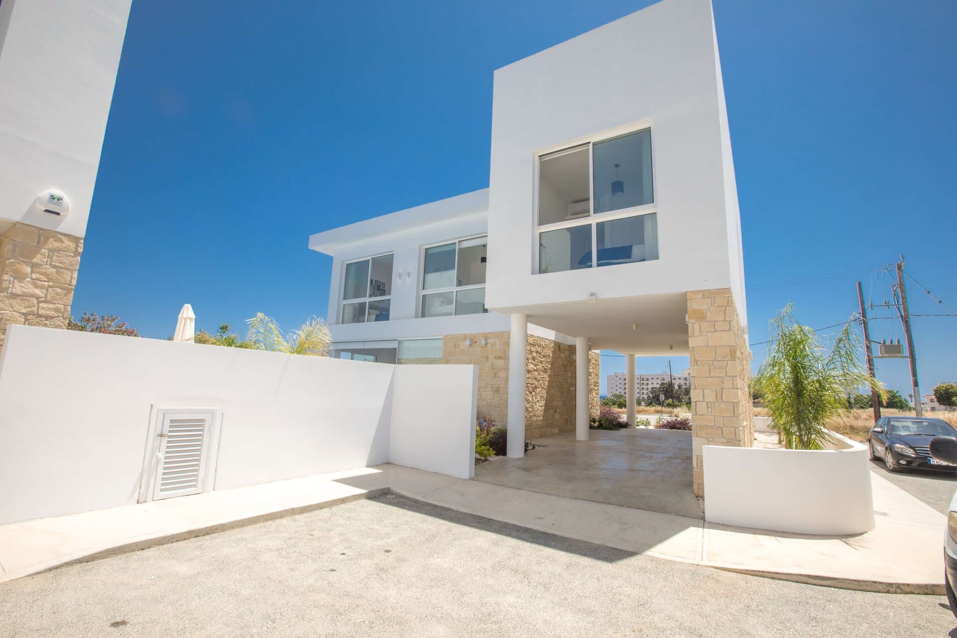 Villa Bliss - 4 bedroom villa in Fig Tree Bay, Famagusta, Cyprus - photo 3