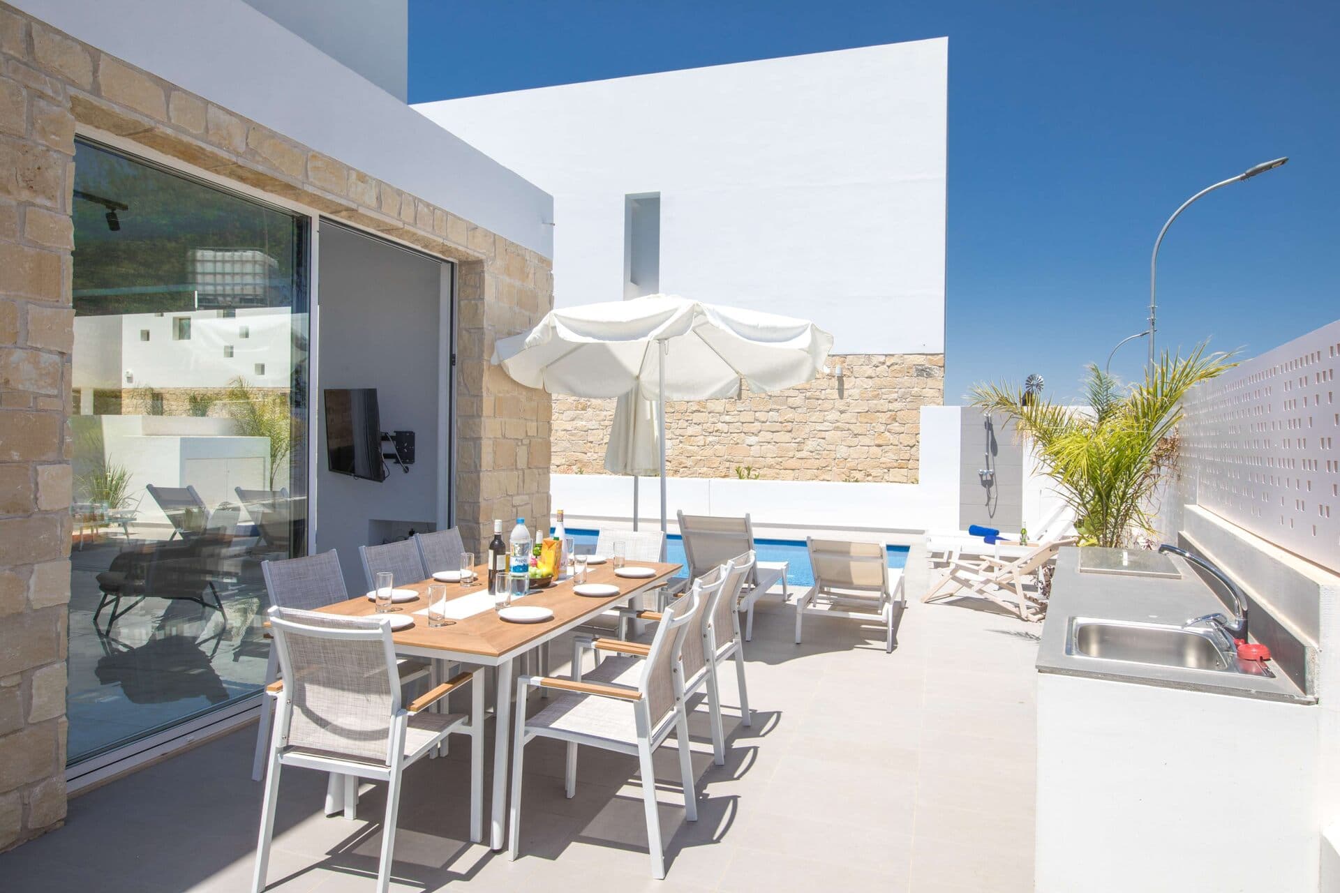 Villa Bliss - 4 bedroom villa in Fig Tree Bay, Famagusta, Cyprus - photo 5