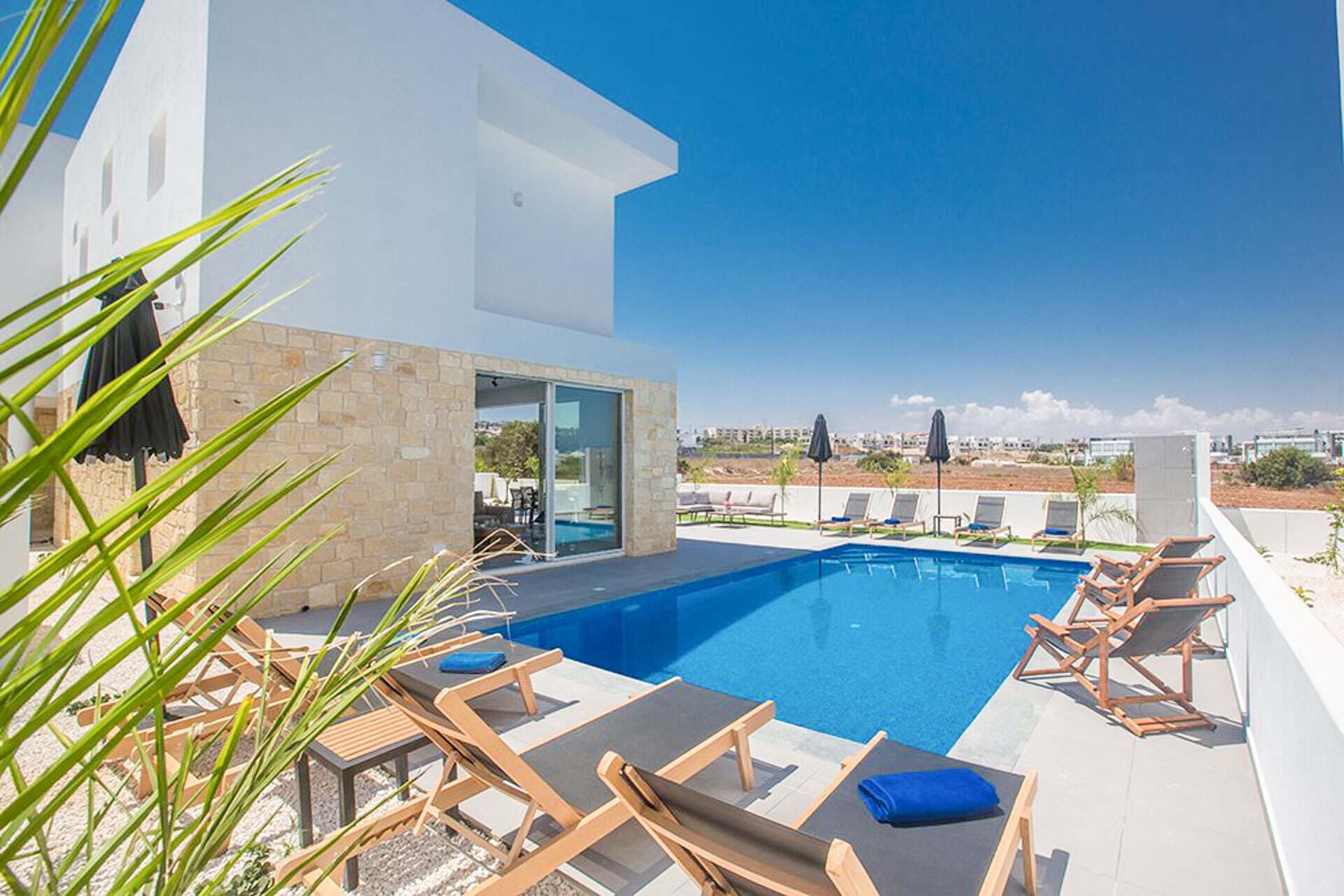 Villa Bonita - 4 bedroom villa in Fig Tree Bay, Famagusta, Cyprus - photo 4
