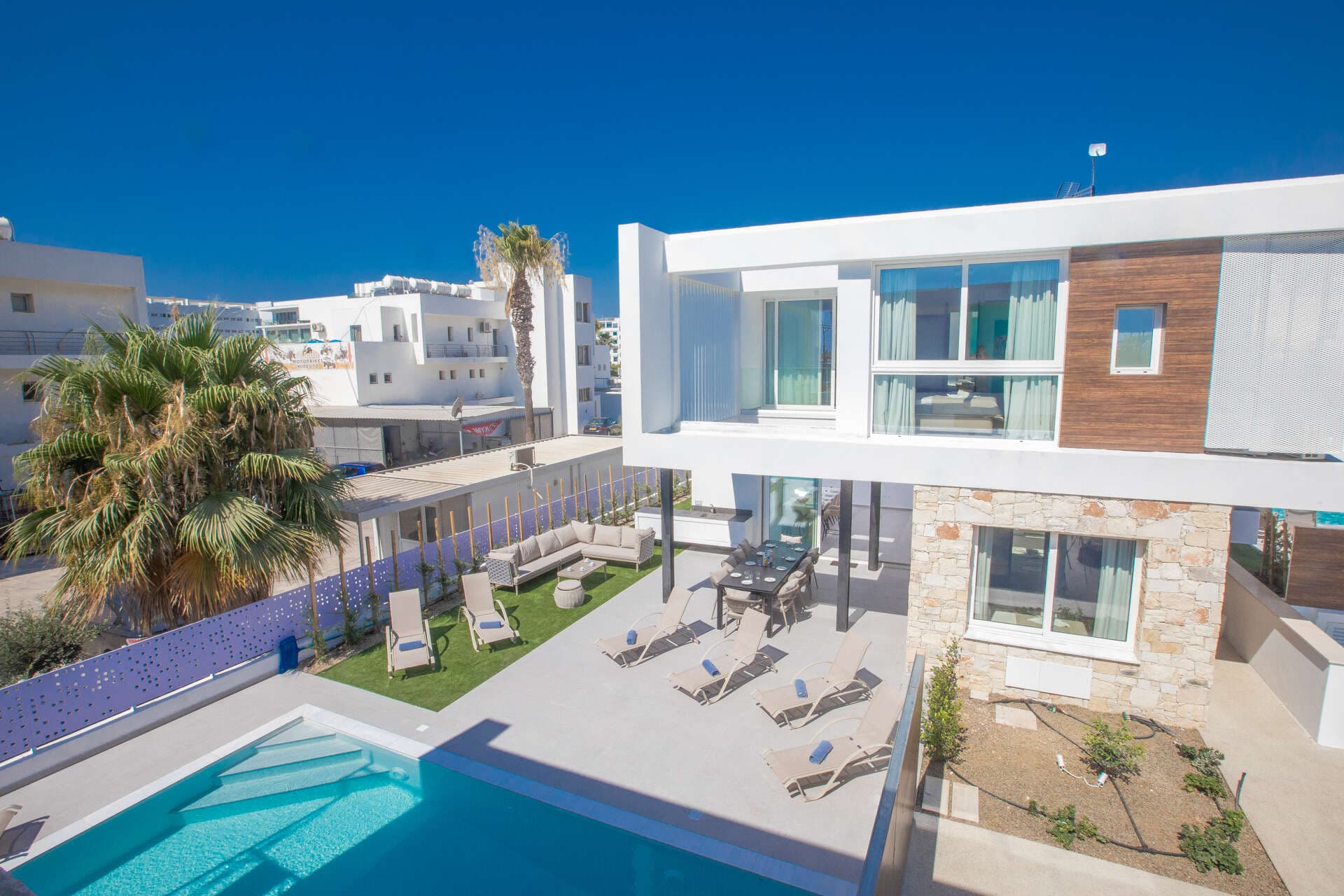 Riviera 2