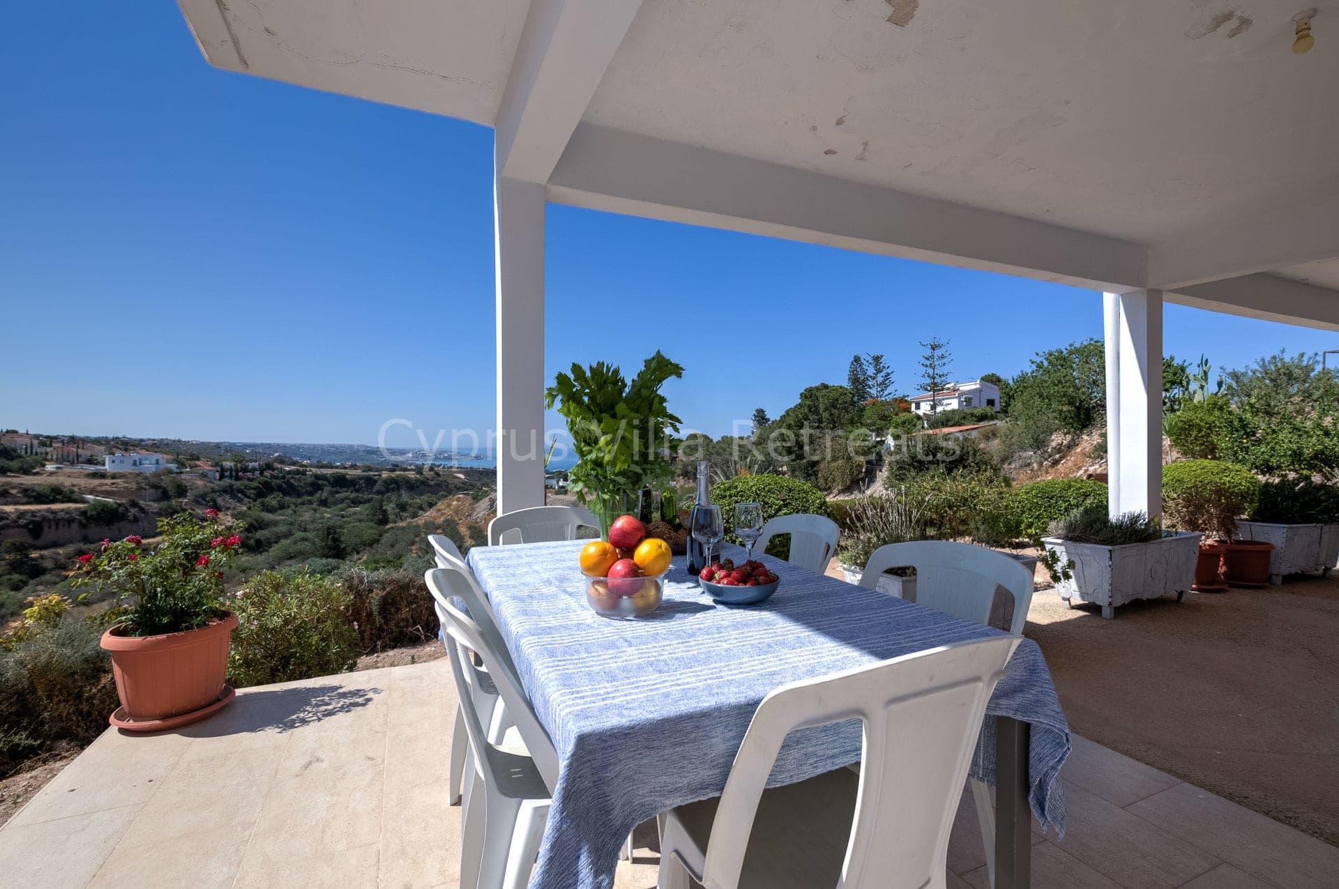 Villa Serenity - 3 bedroom villa in Coral Bay, Paphos, Cyprus - photo 5