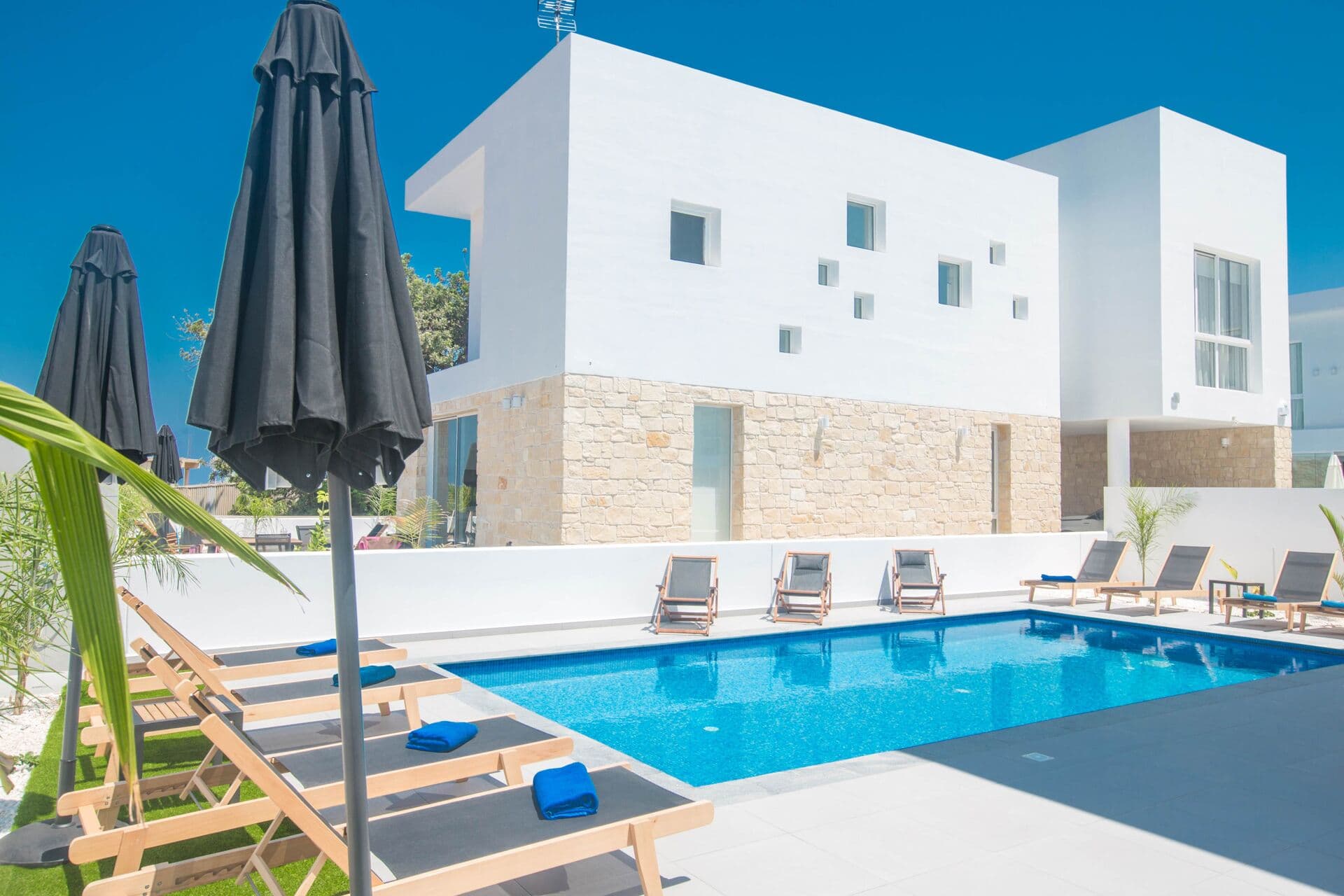 Villa Tropical - 4 bedroom villa in Fig Tree Bay, Famagusta, Cyprus - photo 4