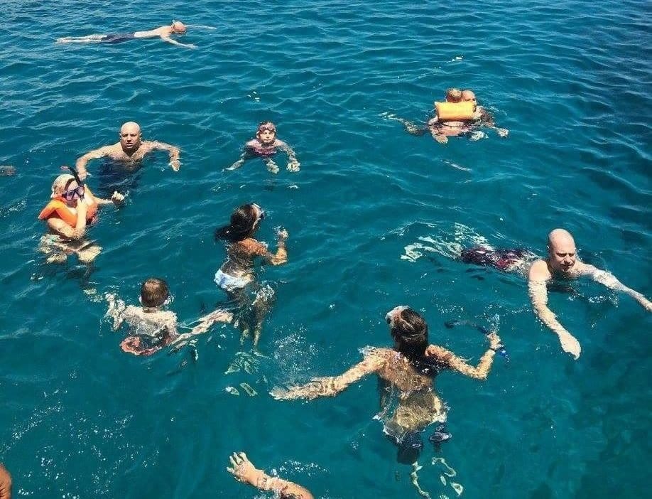 Dolphin Submarine Cruises